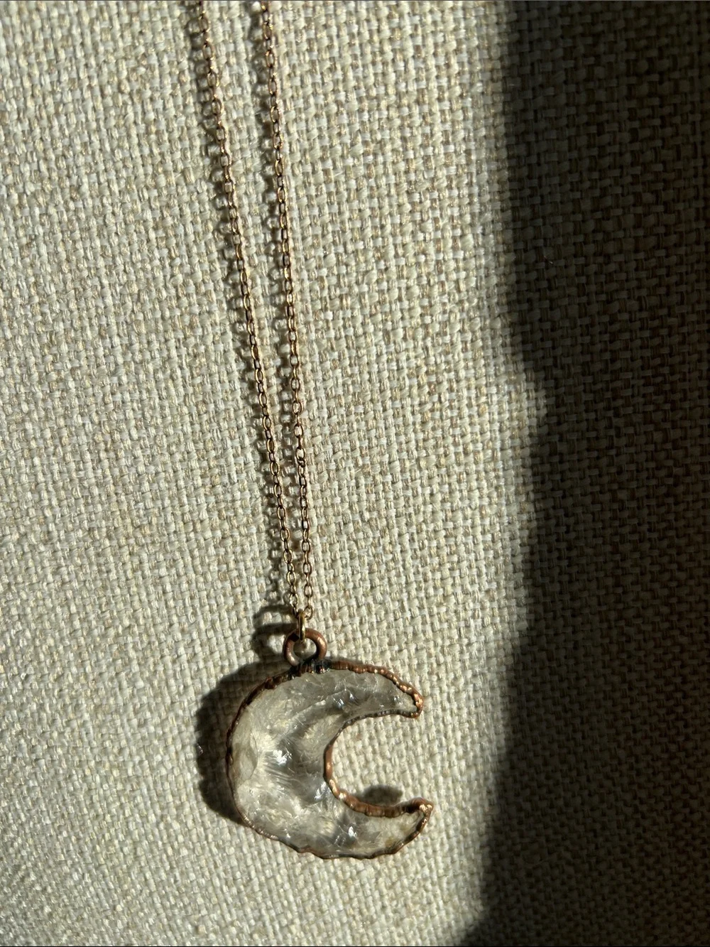 Delicate Crescent Moon Pendant Necklace - Rose Gold